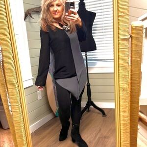 Miilla Colorblock Asymmetrical Sheer Sleeve Tunic Top Modern EUC Size M